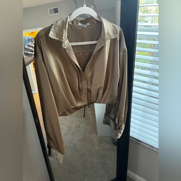 Satin button down and trouser set - Picture 2 of 6